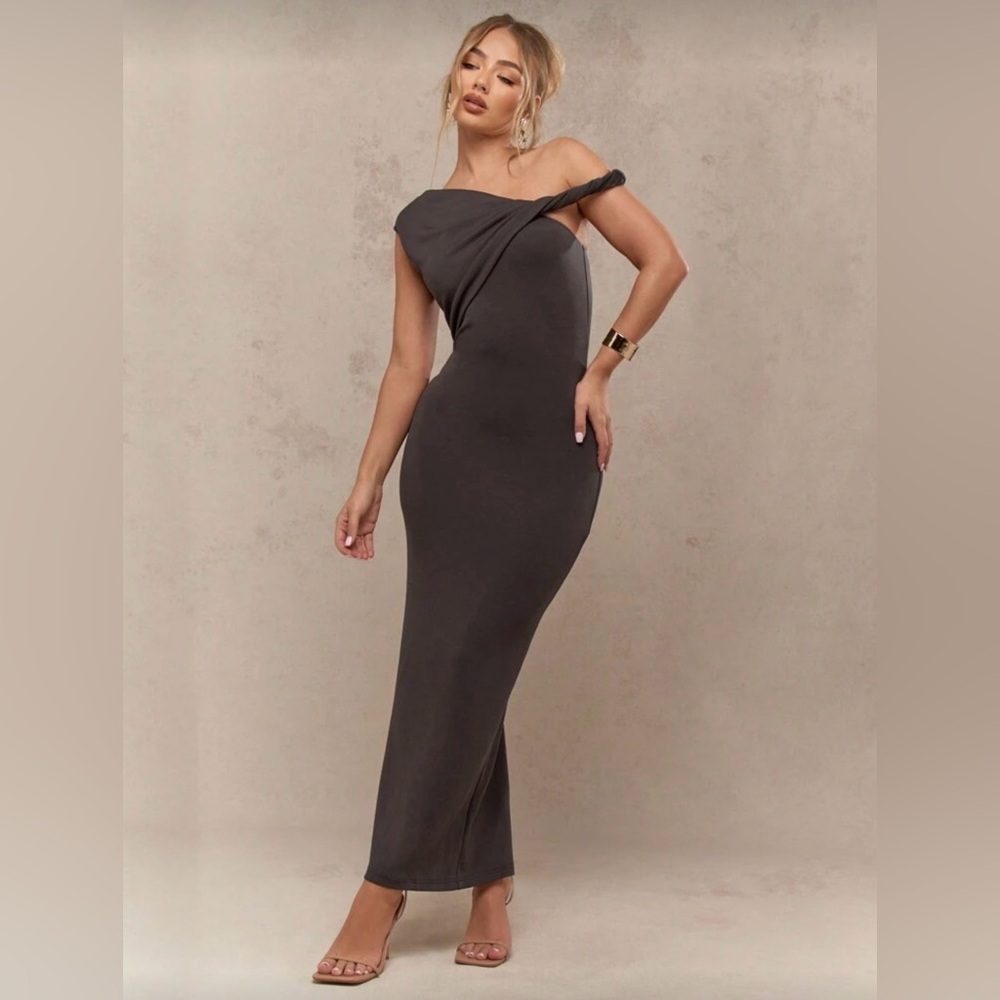 MISSGUIDED Elegant Off-Shoulder Gray Dress